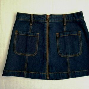 Women's Denim Short Skirt Size 27 Dark Wash Zip & Pockets Front A-Line